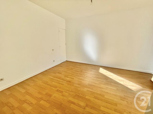 Appartement F3 à louer - 3 pièces - 65.0 m2 - RODEZ - 12 - MIDI-PYRENEES - Century 21 Foch Immobilier Appartement F3 à louer - 3 pièces - 65.0 m2 - RODEZ - 12 - MIDI-PYRENEES - Century 21 Foch Immobilier
