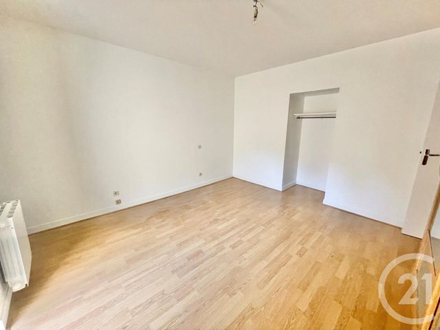 Appartement F3 à louer - 3 pièces - 65.0 m2 - RODEZ - 12 - MIDI-PYRENEES - Century 21 Foch Immobilier Appartement F3 à louer - 3 pièces - 65.0 m2 - RODEZ - 12 - MIDI-PYRENEES - Century 21 Foch Immobilier