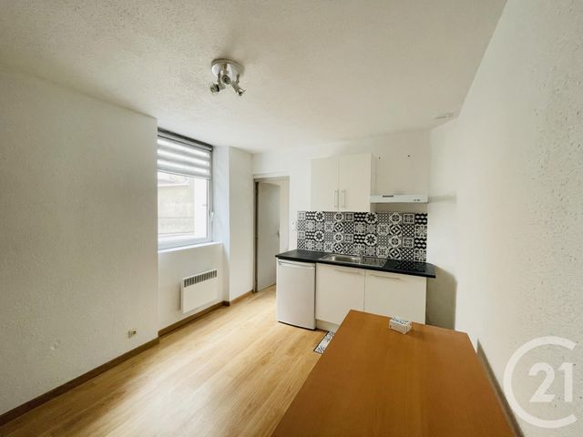 Appartement à louer - 2 pièces - 26.76 m2 - RODEZ - 12 - MIDI-PYRENEES - Century 21 Foch Immobilier Appartement à louer - 2 pièces - 26.76 m2 - RODEZ - 12 - MIDI-PYRENEES - Century 21 Foch Immobilier