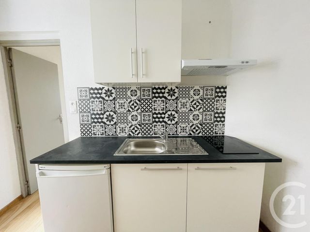 Appartement à louer - 2 pièces - 26.76 m2 - RODEZ - 12 - MIDI-PYRENEES - Century 21 Foch Immobilier Appartement à louer - 2 pièces - 26.76 m2 - RODEZ - 12 - MIDI-PYRENEES - Century 21 Foch Immobilier