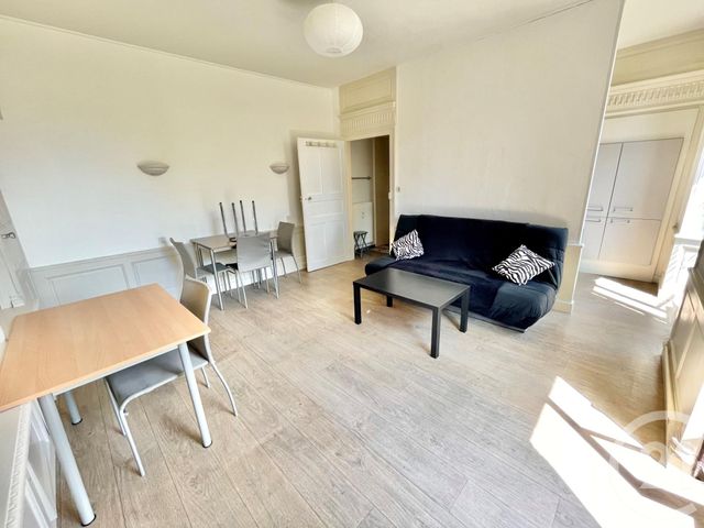 Appartement F1 à louer - 1 pièce - 25.0 m2 - RODEZ - 12 - MIDI-PYRENEES - Century 21 Foch Immobilier Appartement F1 à louer - 1 pièce - 25.0 m2 - RODEZ - 12 - MIDI-PYRENEES - Century 21 Foch Immobilier