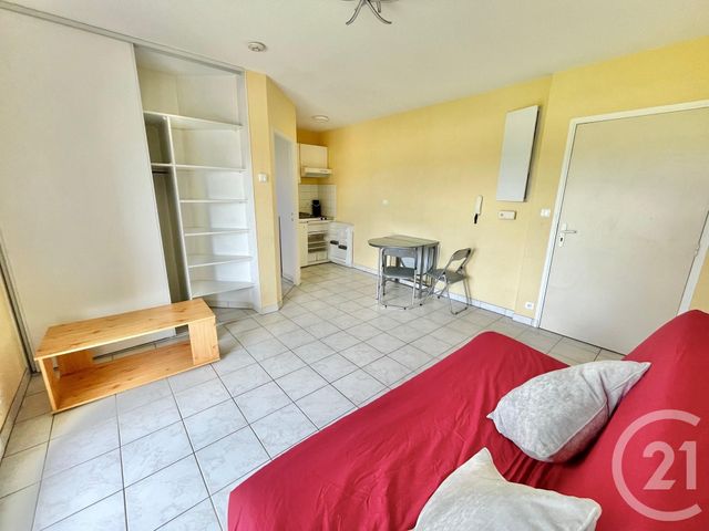 Studio à louer - 1 pièce - 22.0 m2 - RODEZ - 12 - MIDI-PYRENEES - Century 21 Foch Immobilier Studio à louer - 1 pièce - 22.0 m2 - RODEZ - 12 - MIDI-PYRENEES - Century 21 Foch Immobilier