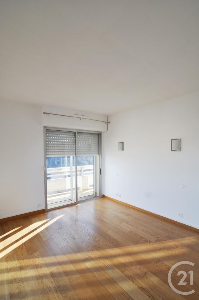 Appartement F3 à vendre - 3 pièces - 68.85 m2 - RODEZ - 12 - MIDI-PYRENEES - Century 21 Foch Immobilier Appartement F3 à vendre - 3 pièces - 68.85 m2 - RODEZ - 12 - MIDI-PYRENEES - Century 21 Foch Immobilier