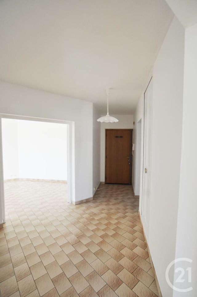 Appartement F3 à vendre - 3 pièces - 68.85 m2 - RODEZ - 12 - MIDI-PYRENEES - Century 21 Foch Immobilier Appartement F3 à vendre - 3 pièces - 68.85 m2 - RODEZ - 12 - MIDI-PYRENEES - Century 21 Foch Immobilier