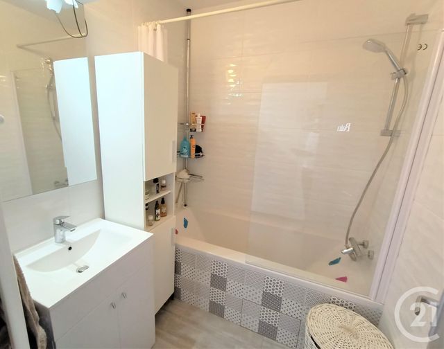 Afficher la photo en grand Appartement T3 à vendre - 3 pièces - 80.02 m2 - RODEZ - 12 - MIDI-PYRENEES - Century 21 Foch Immobilier