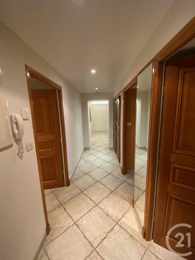 Appartement F2 à louer - 2 pièces - 65.0 m2 - RODEZ - 12 - MIDI-PYRENEES - Century 21 Foch Immobilier Appartement F2 à louer - 2 pièces - 65.0 m2 - RODEZ - 12 - MIDI-PYRENEES - Century 21 Foch Immobilier