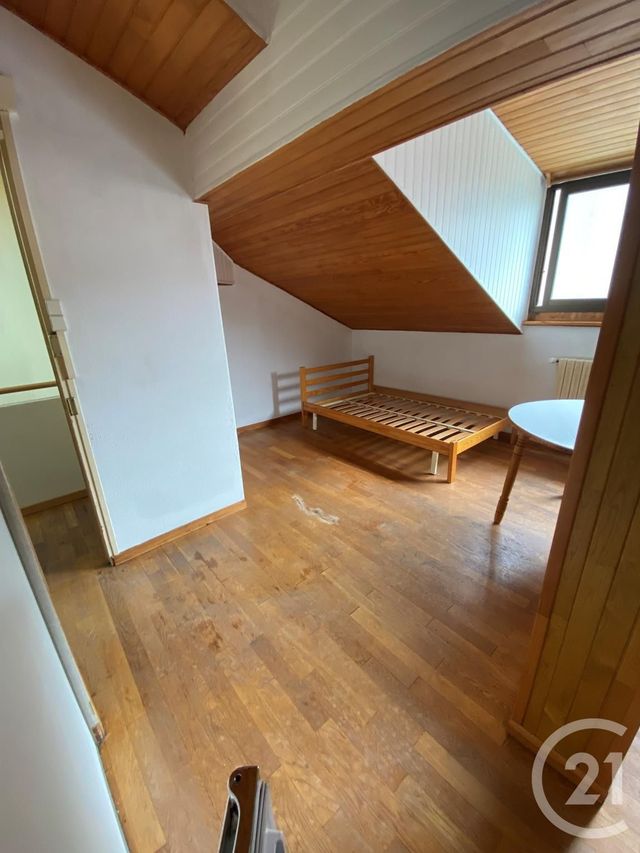 Afficher la photo en grand Studio à louer - 1 pièce - 25.0 m2 - RODEZ - 12 - MIDI-PYRENEES - Century 21 Foch Immobilier