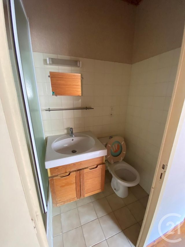 Afficher la photo en grand Studio à louer - 1 pièce - 25.0 m2 - RODEZ - 12 - MIDI-PYRENEES - Century 21 Foch Immobilier