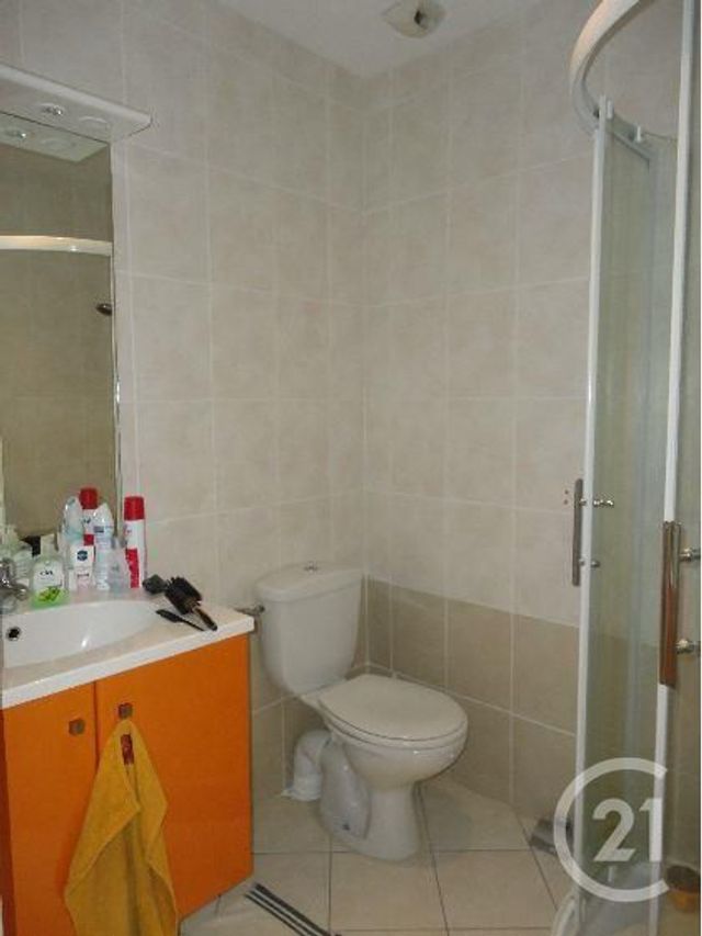 Appartement F2 à louer - 2 pièces - 30.81 m2 - RODEZ - 12 - MIDI-PYRENEES - Century 21 Foch Immobilier Appartement F2 à louer - 2 pièces - 30.81 m2 - RODEZ - 12 - MIDI-PYRENEES - Century 21 Foch Immobilier