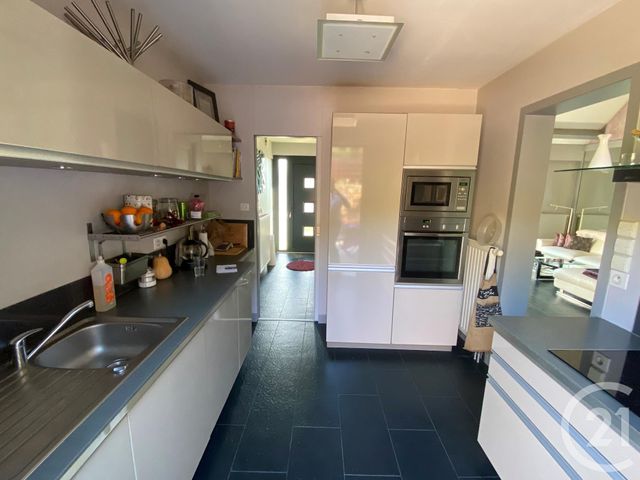 Afficher la photo en grand maison à vendre - 5 pièces - 117.16 m2 - MARCILLAC VALLON - 12 - MIDI-PYRENEES - Century 21 Foch Immobilier