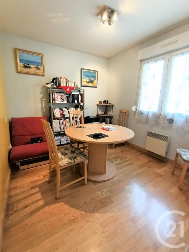 Afficher la photo en grand Appartement T3 à vendre - 3 pièces - 64.35 m2 - RODEZ - 12 - MIDI-PYRENEES - Century 21 Foch Immobilier
