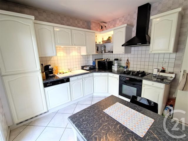 Afficher la photo en grand Appartement T3 à vendre - 3 pièces - 64.35 m2 - RODEZ - 12 - MIDI-PYRENEES - Century 21 Foch Immobilier