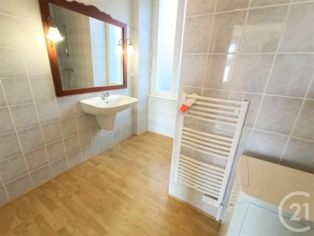 Appartement T3 à vendre - 3 pièces - 69.62 m2 - RODEZ - 12 - MIDI-PYRENEES - Century 21 Foch Immobilier Appartement T3 à vendre - 3 pièces - 69.62 m2 - RODEZ - 12 - MIDI-PYRENEES - Century 21 Foch Immobilier