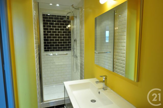 Appartement F2 à louer - 2 pièces - 32.08 m2 - RODEZ - 12 - MIDI-PYRENEES - Century 21 Foch Immobilier Appartement F2 à louer - 2 pièces - 32.08 m2 - RODEZ - 12 - MIDI-PYRENEES - Century 21 Foch Immobilier