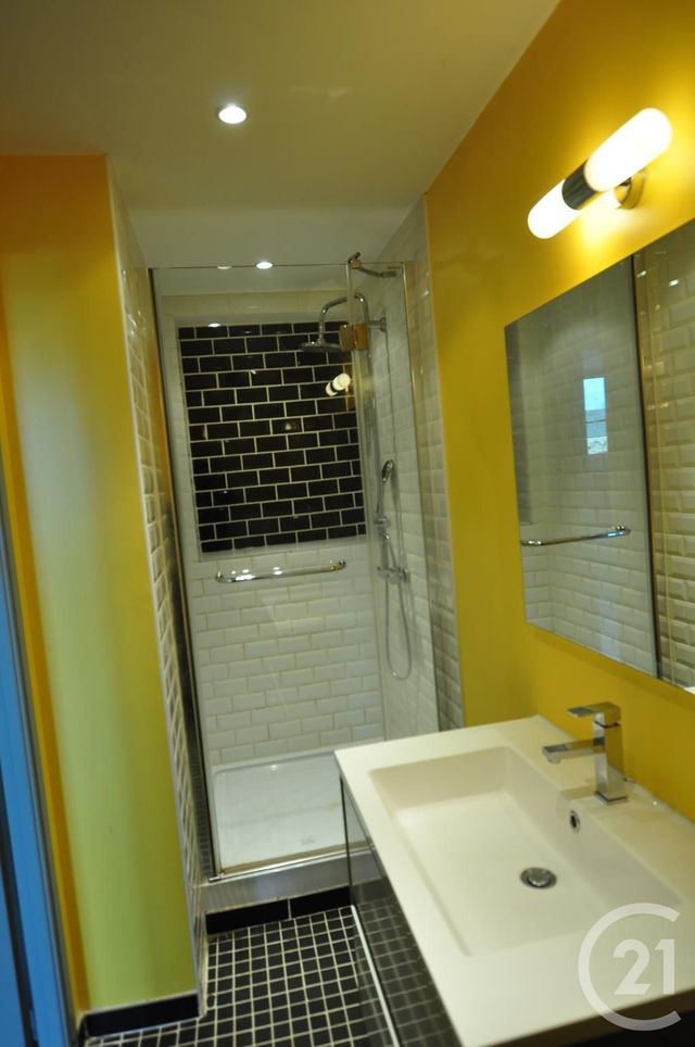 Appartement F2 à louer - 2 pièces - 32.08 m2 - RODEZ - 12 - MIDI-PYRENEES - Century 21 Foch Immobilier Appartement F2 à louer - 2 pièces - 32.08 m2 - RODEZ - 12 - MIDI-PYRENEES - Century 21 Foch Immobilier