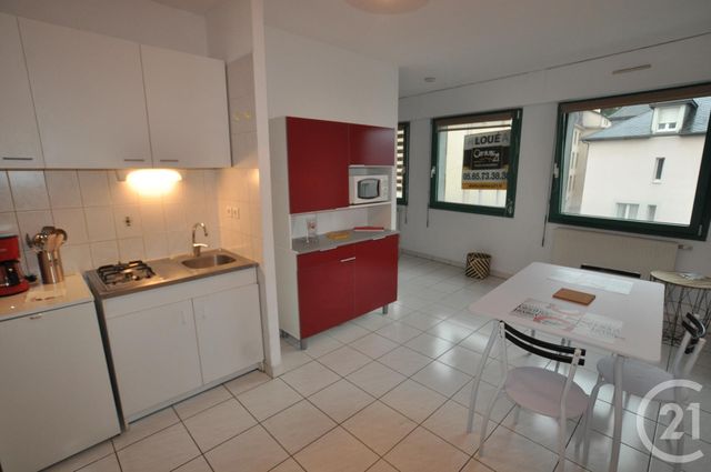 Appartement F1 à louer - 1 pièce - 27.35 m2 - RODEZ - 12 - MIDI-PYRENEES - Century 21 Foch Immobilier Appartement F1 à louer - 1 pièce - 27.35 m2 - RODEZ - 12 - MIDI-PYRENEES - Century 21 Foch Immobilier