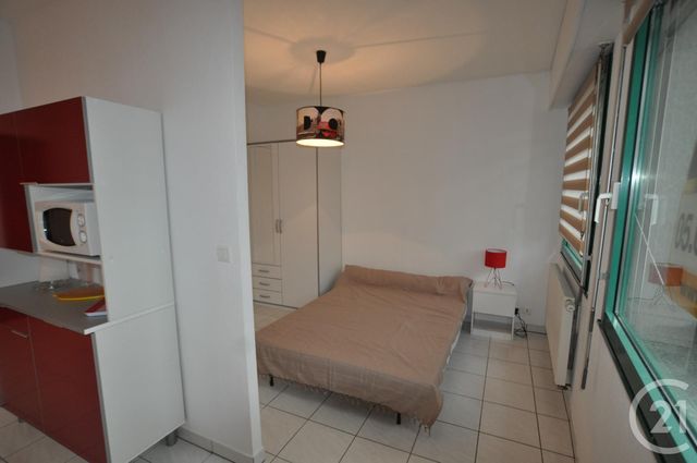 Appartement F1 à louer - 1 pièce - 27.35 m2 - RODEZ - 12 - MIDI-PYRENEES - Century 21 Foch Immobilier Appartement F1 à louer - 1 pièce - 27.35 m2 - RODEZ - 12 - MIDI-PYRENEES - Century 21 Foch Immobilier
