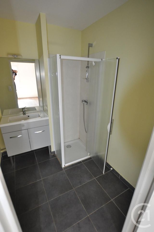 Appartement F2 à louer - 2 pièces - 35.54 m2 - RODEZ - 12 - MIDI-PYRENEES - Century 21 Foch Immobilier Appartement F2 à louer - 2 pièces - 35.54 m2 - RODEZ - 12 - MIDI-PYRENEES - Century 21 Foch Immobilier