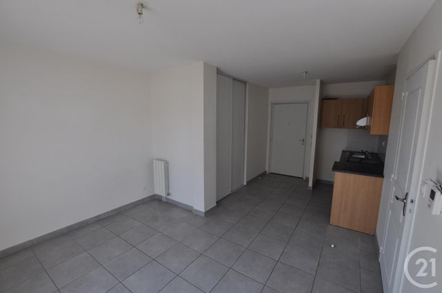 Appartement F2 à louer - 2 pièces - 35.54 m2 - RODEZ - 12 - MIDI-PYRENEES - Century 21 Foch Immobilier Appartement F2 à louer - 2 pièces - 35.54 m2 - RODEZ - 12 - MIDI-PYRENEES - Century 21 Foch Immobilier