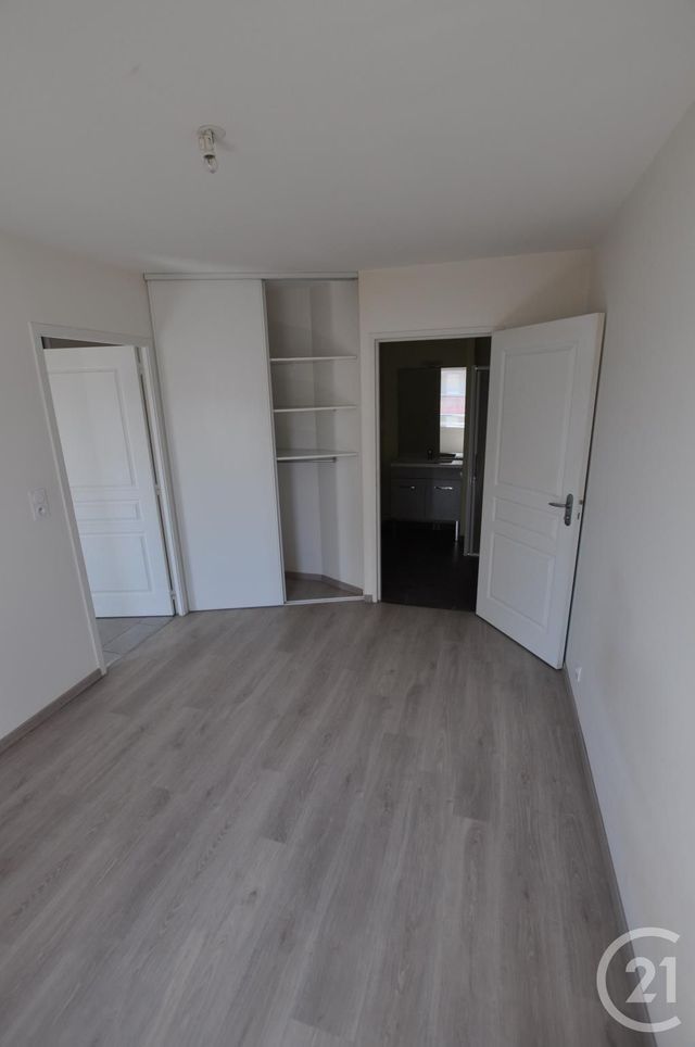 Appartement F2 à louer - 2 pièces - 35.54 m2 - RODEZ - 12 - MIDI-PYRENEES - Century 21 Foch Immobilier Appartement F2 à louer - 2 pièces - 35.54 m2 - RODEZ - 12 - MIDI-PYRENEES - Century 21 Foch Immobilier