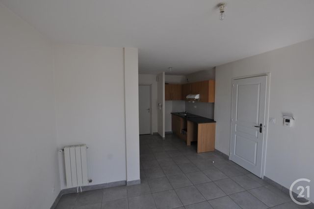 Appartement F2 à louer - 2 pièces - 35.54 m2 - RODEZ - 12 - MIDI-PYRENEES - Century 21 Foch Immobilier Appartement F2 à louer - 2 pièces - 35.54 m2 - RODEZ - 12 - MIDI-PYRENEES - Century 21 Foch Immobilier