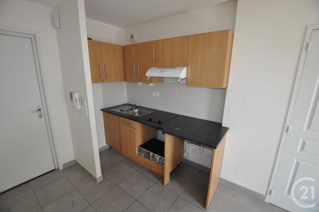 Appartement F2 à louer - 2 pièces - 35.54 m2 - RODEZ - 12 - MIDI-PYRENEES - Century 21 Foch Immobilier Appartement F2 à louer - 2 pièces - 35.54 m2 - RODEZ - 12 - MIDI-PYRENEES - Century 21 Foch Immobilier