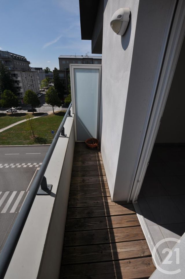 Appartement F2 à louer - 2 pièces - 35.54 m2 - RODEZ - 12 - MIDI-PYRENEES - Century 21 Foch Immobilier Appartement F2 à louer - 2 pièces - 35.54 m2 - RODEZ - 12 - MIDI-PYRENEES - Century 21 Foch Immobilier