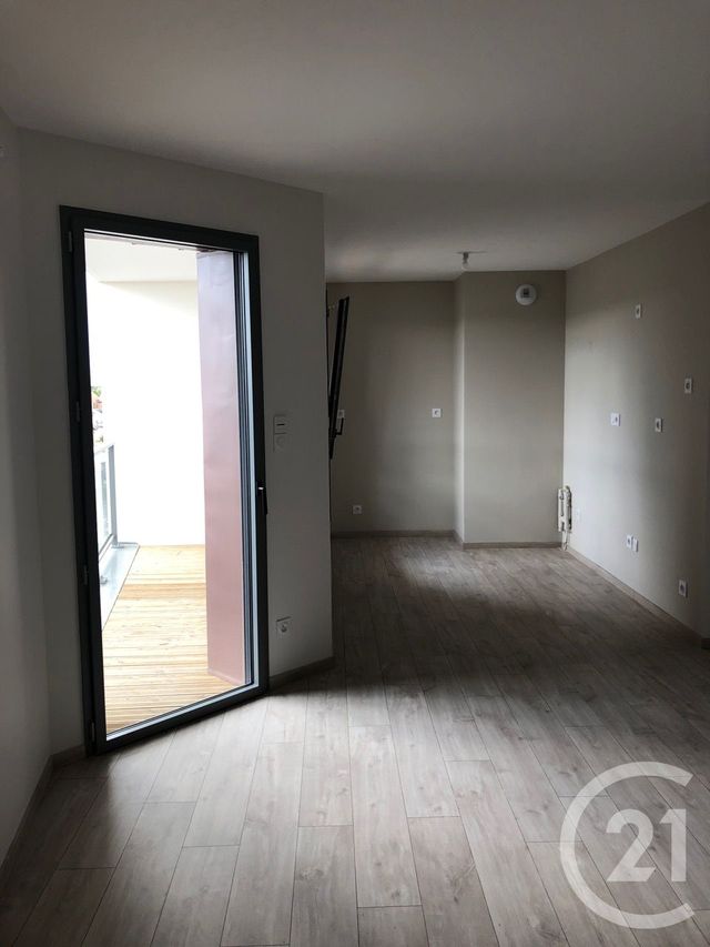 Afficher la photo en grand Appartement F1 à vendre - 1 pièce - 33.08 m2 - RODEZ - 12 - MIDI-PYRENEES - Century 21 Foch Immobilier