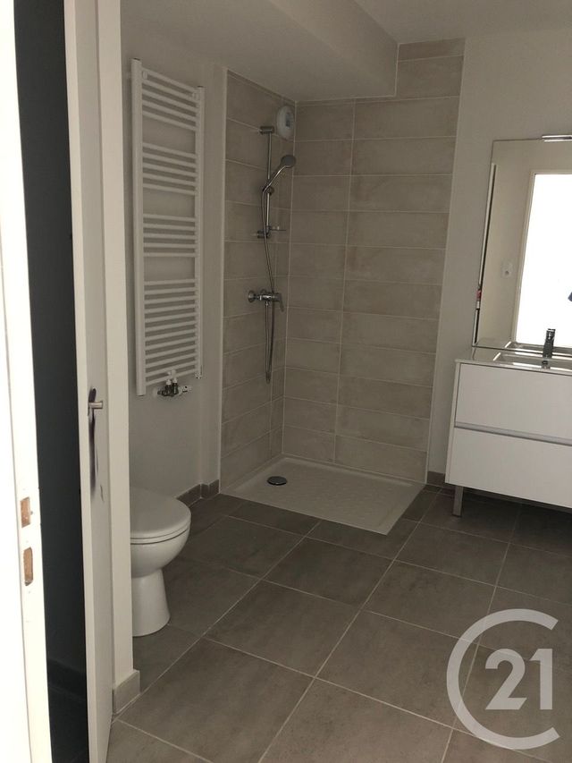 Afficher la photo en grand Appartement F1 à vendre - 1 pièce - 33.08 m2 - RODEZ - 12 - MIDI-PYRENEES - Century 21 Foch Immobilier
