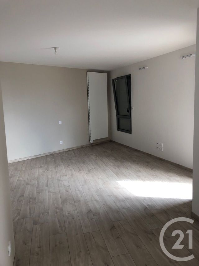 Afficher la photo en grand Appartement F1 à vendre - 1 pièce - 33.08 m2 - RODEZ - 12 - MIDI-PYRENEES - Century 21 Foch Immobilier