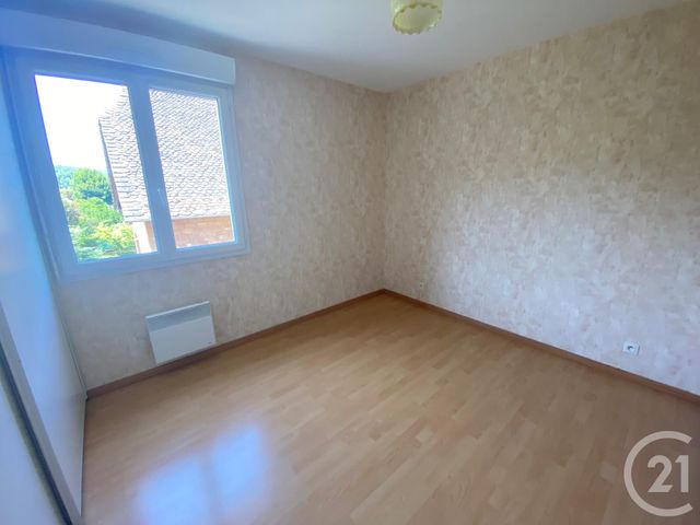 Afficher la photo en grand appartement à louer - 2 pièces - 41.3 m2 - MARCILLAC VALLON - 12 - MIDI-PYRENEES - Century 21 Foch Immobilier