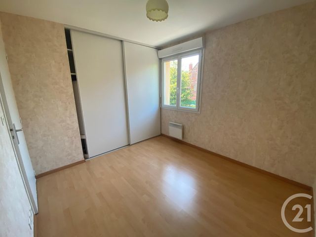 Afficher la photo en grand appartement à louer - 2 pièces - 41.3 m2 - MARCILLAC VALLON - 12 - MIDI-PYRENEES - Century 21 Foch Immobilier
