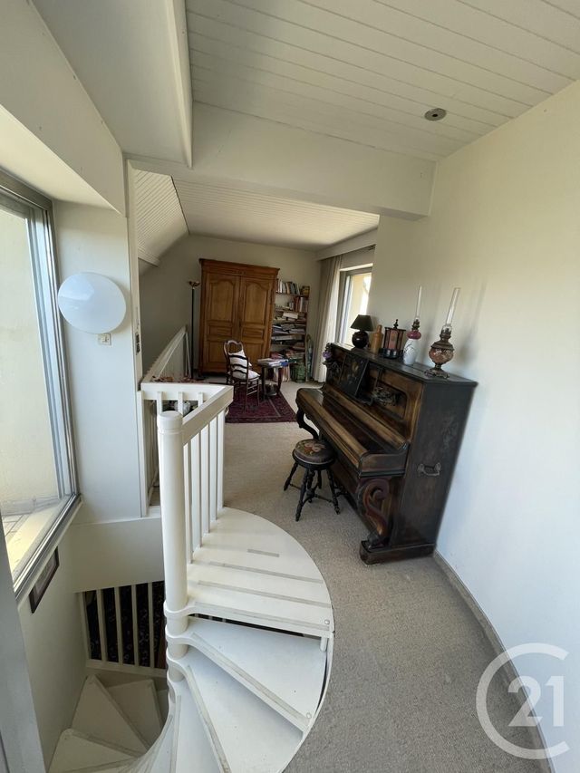Afficher la photo en grand Appartement à vendre - 9 pièces - 158.0 m2 - RODEZ - 12 - MIDI-PYRENEES - Century 21 Foch Immobilier