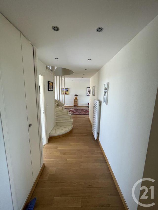 Afficher la photo en grand Appartement à vendre - 9 pièces - 158.0 m2 - RODEZ - 12 - MIDI-PYRENEES - Century 21 Foch Immobilier