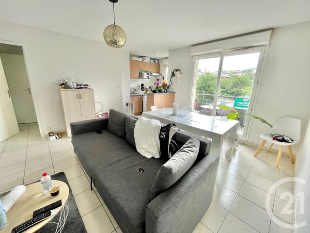 Afficher la photo en grand Appartement F2 à louer - 2 pièces - 42.71 m2 - ONET LE CHATEAU - 12 - MIDI-PYRENEES - Century 21 Foch Immobilier