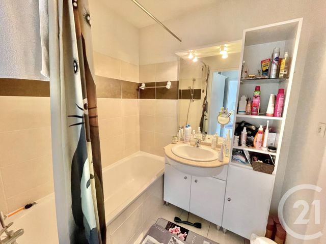 Afficher la photo en grand Appartement F2 à louer - 2 pièces - 42.71 m2 - ONET LE CHATEAU - 12 - MIDI-PYRENEES - Century 21 Foch Immobilier