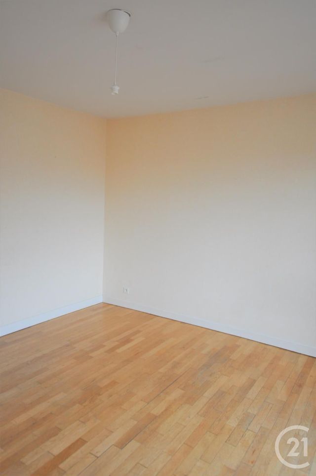 Afficher la photo en grand Appartement F1 à louer - 1 pièce - 28.11 m2 - RODEZ - 12 - MIDI-PYRENEES - Century 21 Foch Immobilier