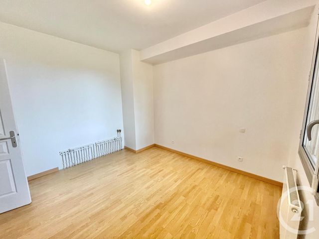 Afficher la photo en grand Appartement T3 à louer - 3 pièces - 91.16 m2 - RODEZ - 12 - MIDI-PYRENEES - Century 21 Foch Immobilier