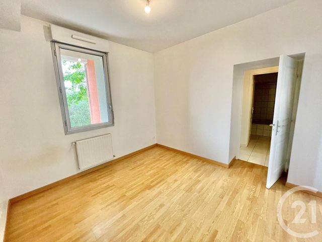 Afficher la photo en grand Appartement T3 à louer - 3 pièces - 91.16 m2 - RODEZ - 12 - MIDI-PYRENEES - Century 21 Foch Immobilier