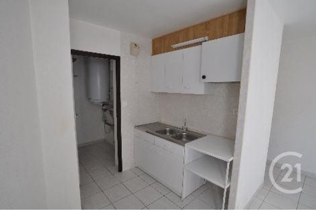Afficher la photo en grand Appartement F2 à louer - 2 pièces - 39.95 m2 - LE MONASTERE - 12 - MIDI-PYRENEES - Century 21 Foch Immobilier