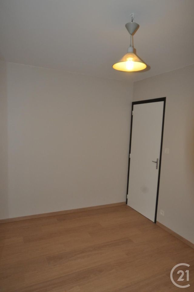 Afficher la photo en grand Appartement F2 à louer - 2 pièces - 39.95 m2 - LE MONASTERE - 12 - MIDI-PYRENEES - Century 21 Foch Immobilier