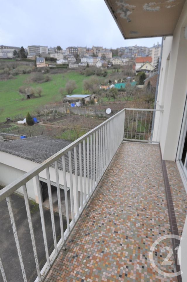 Afficher la photo en grand Appartement T4 à louer - 4 pièces - 94.92 m2 - LE MONASTERE - 12 - MIDI-PYRENEES - Century 21 Foch Immobilier