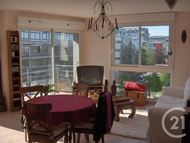 Afficher la photo en grand Appartement F2 à louer - 2 pièces - 51.57 m2 - RODEZ - 12 - MIDI-PYRENEES - Century 21 Foch Immobilier