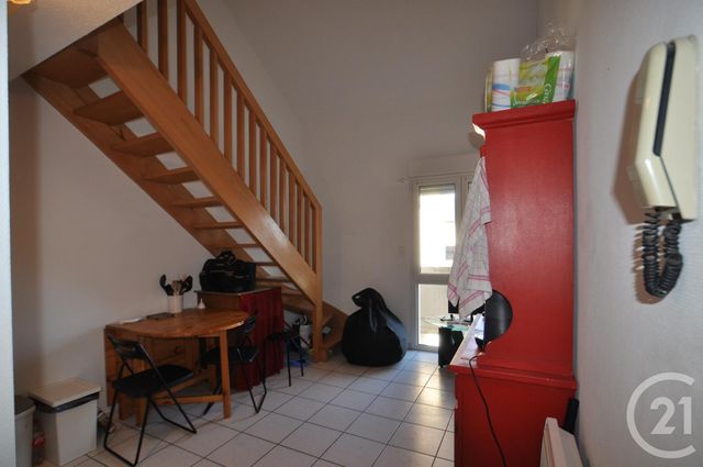 Afficher la photo en grand Appartement Duplex à louer - 2 pièces - 31.35 m2 - ONET LE CHATEAU - 12 - MIDI-PYRENEES - Century 21 Foch Immobilier