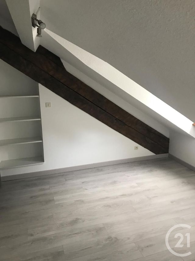 Afficher la photo en grand Appartement à louer - 3 pièces - 55.0 m2 - RODEZ - 12 - MIDI-PYRENEES - Century 21 Foch Immobilier