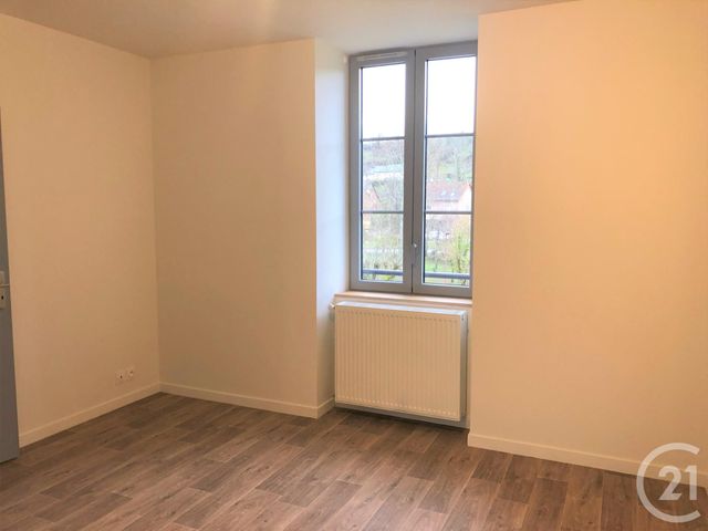 Afficher la photo en grand Appartement F4 à louer - 4 pièces - 106.79 m2 - NAUVIALE - 12 - MIDI-PYRENEES - Century 21 Foch Immobilier