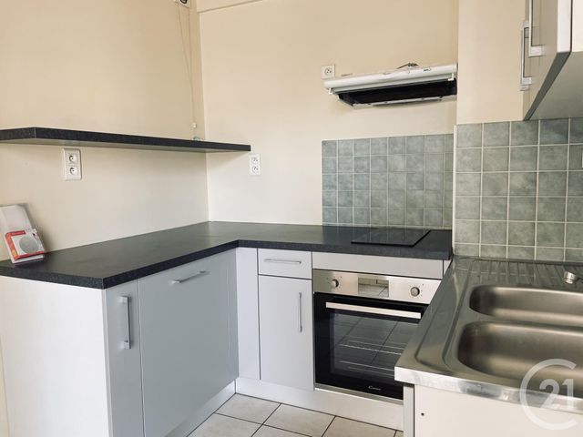 Afficher la photo en grand Appartement F2 à louer - 2 pièces - 47.05 m2 - RODEZ - 12 - MIDI-PYRENEES - Century 21 Foch Immobilier