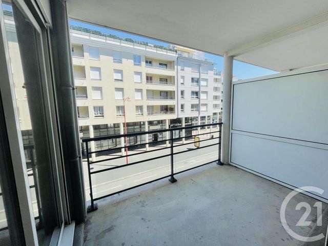 Afficher la photo en grand Appartement F2 à louer - 2 pièces - 47.05 m2 - RODEZ - 12 - MIDI-PYRENEES - Century 21 Foch Immobilier
