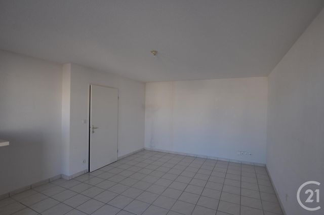 Appartement F2 à louer - 2 pièces - 44.36 m2 - RODEZ - 12 - MIDI-PYRENEES - Century 21 Foch Immobilier