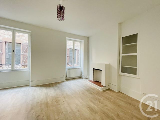 maison à louer - 3 pièces - 55.0 m2 - MARCILLAC VALLON - 12 - MIDI-PYRENEES - Century 21 Foch Immobilier